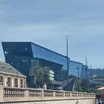 Joli studio fonctionnel climatisé